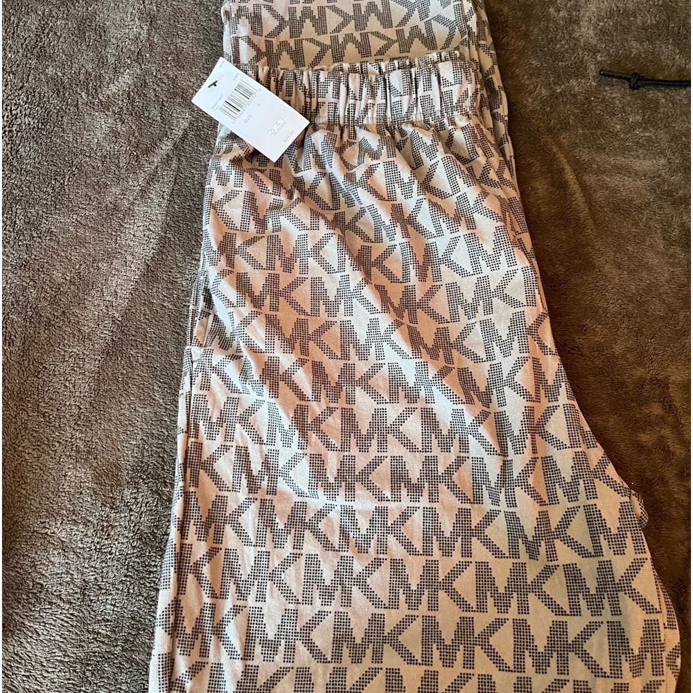 Mk men PJs size small new
